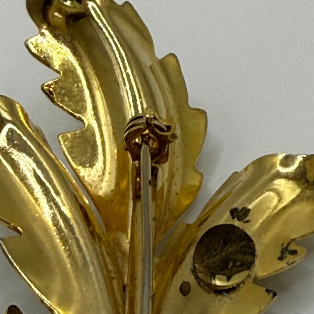 Vintage Blue Enamel Sunflower Green Leaf Gold Tone Rhinestone Floral Brooch Pin